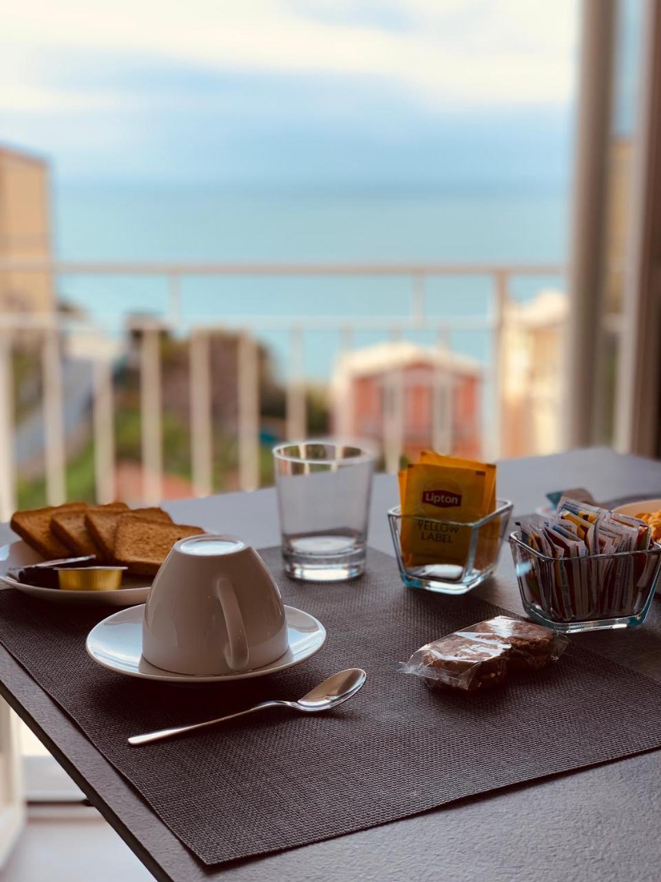 里奥马哲雷 Cinque Terre Coast To Coast酒店 外观 照片
